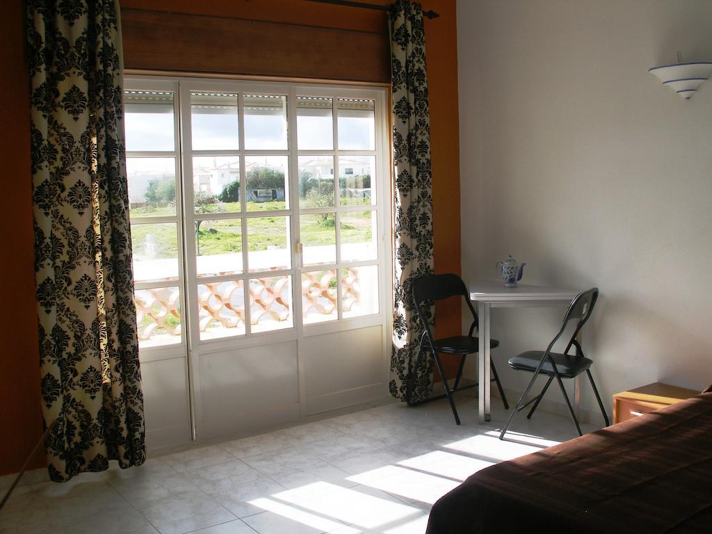 Palm Villa Estudios Lagos Extérieur photo